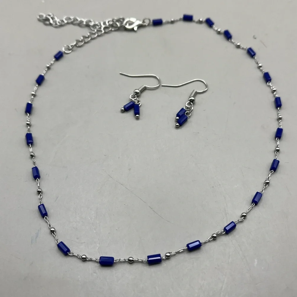 Elegant Blue Lapis and Silver Necklace and Earring Set - Picture 3 of 5